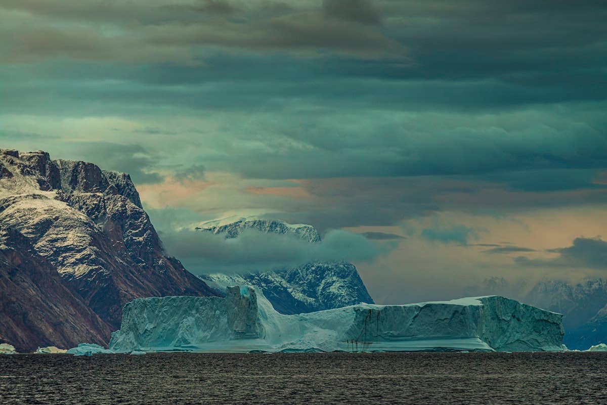 Voyages: Sidetracked Beyond