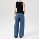 Myth Low Curve Jean