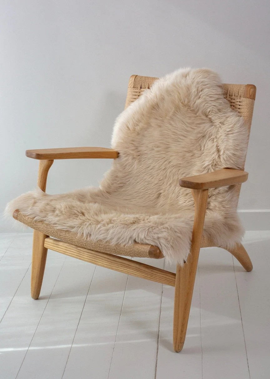 Natural New Zealand Sheepskin Rug