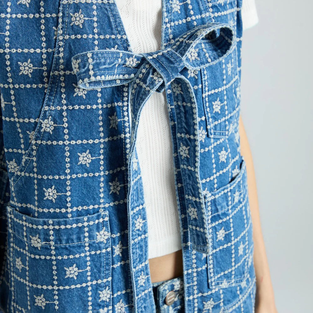 Broderie Dilly Vest