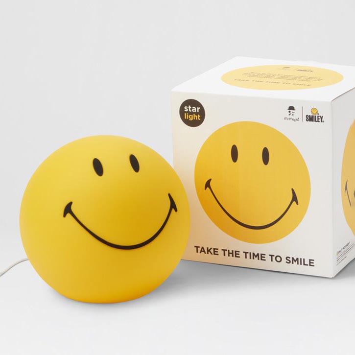 Mr Maria Smiley Star Light